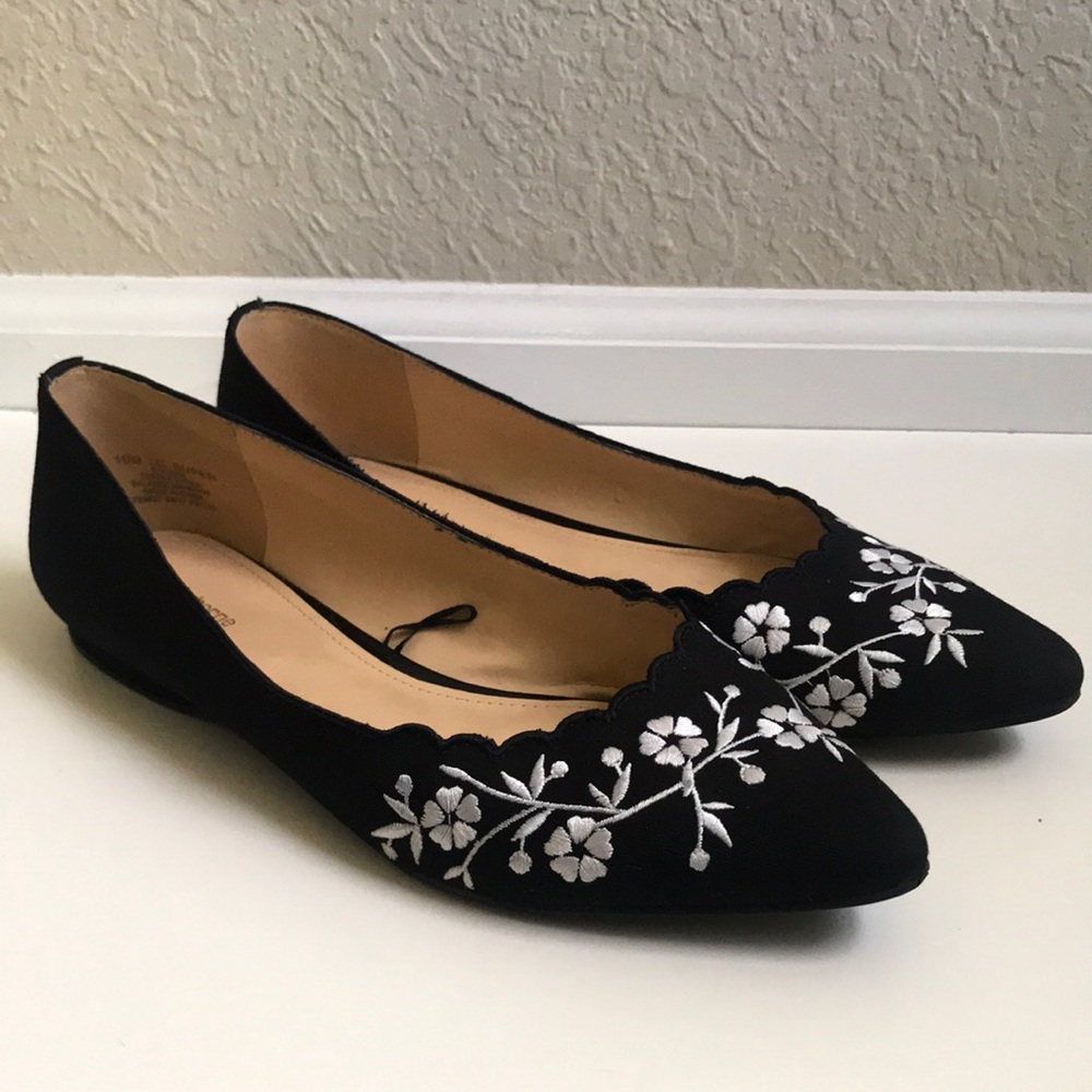 Liz Claiborne Black Floral Embroidered Women's Flats